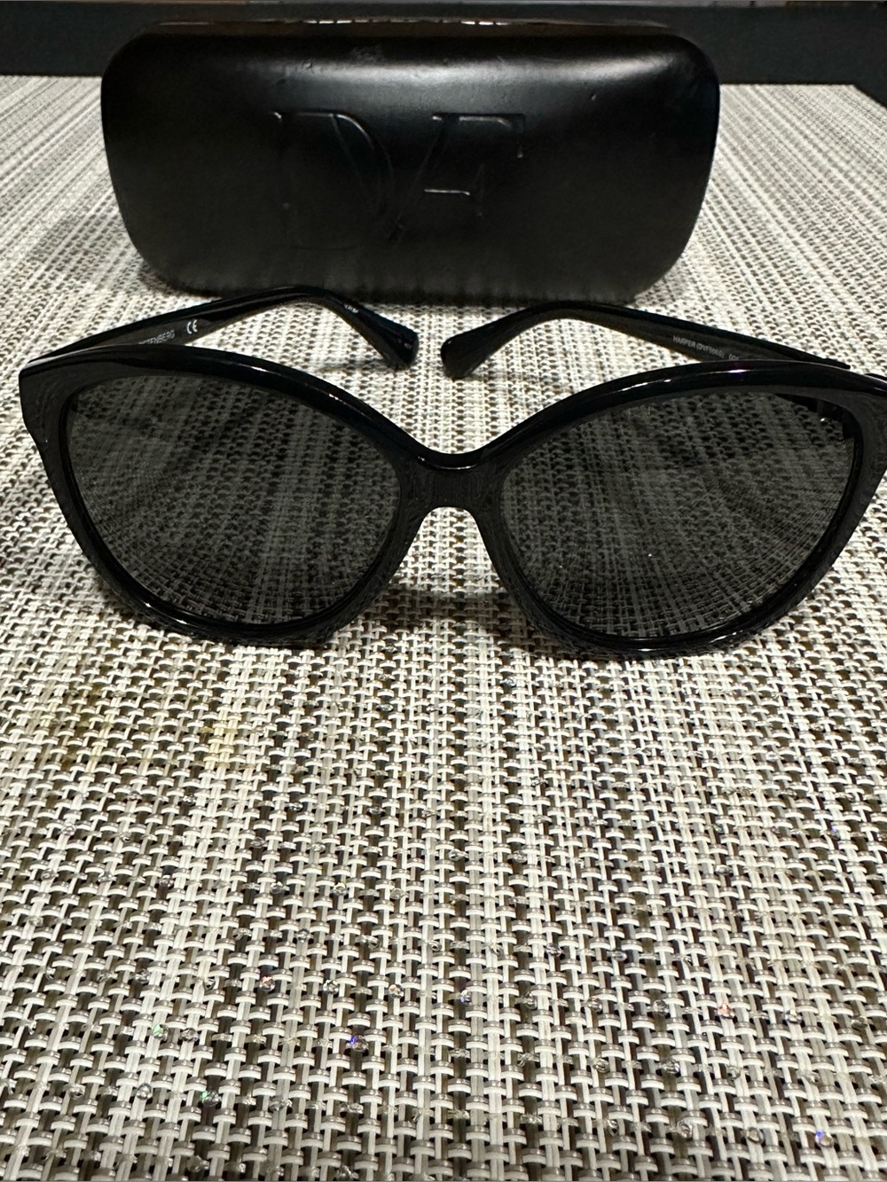 Diane Von Furstenberg Black Oversized Cat-Eye Sunglasses